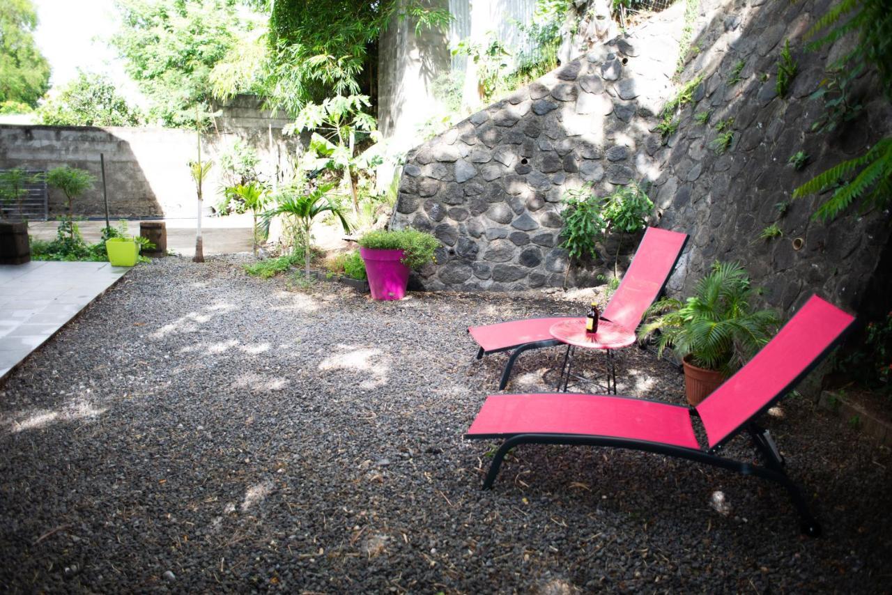 Le Bambou T3 Centre Ville Sainte Clotilde Rez De Jardin Bois de Nefles  Dış mekan fotoğraf